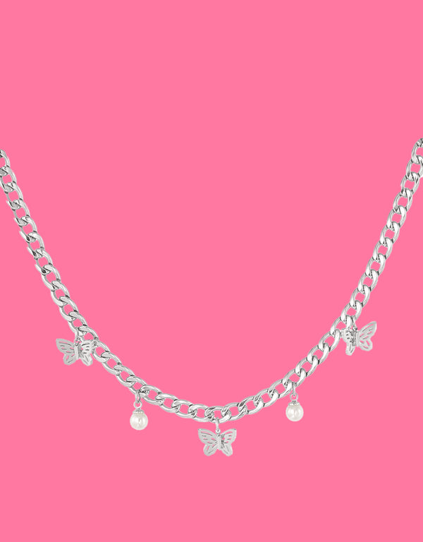 Butterflies and pearls necklace