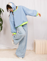 Contrastinghemroundnecksweater_Lightblue_neongreen_1