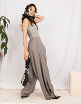 Pleated relaxed tapered trousers