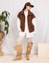 Fluffy sleeveless high collar jacket