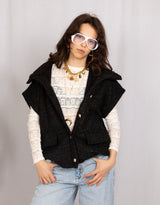 Fluffy sleeveless high collar jacket