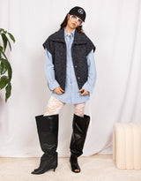 Fluffy sleeveless high collar jacket