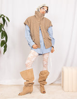 Fluffy sleeveless high collar jacket