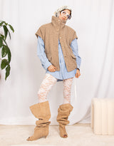 Fluffy sleeveless high collar jacket