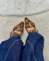 Buckle flats