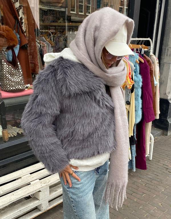 Big collar faux fur coat
