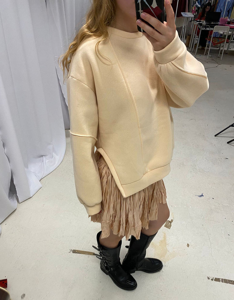 Cut out shoulder detail sweater