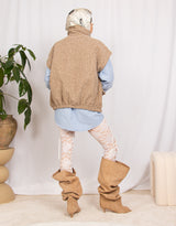 Fluffy sleeveless high collar jacket