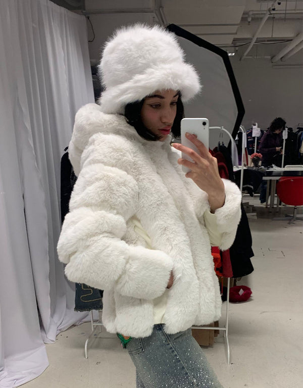 Faux fur fluffy bucket hat