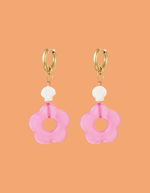 Flower and shell charms earrings