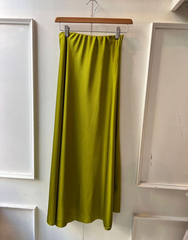 Flowy midi skirt