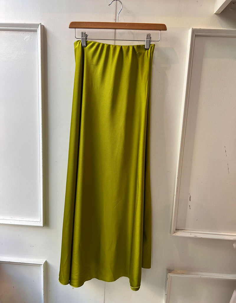 Flowy midi skirt