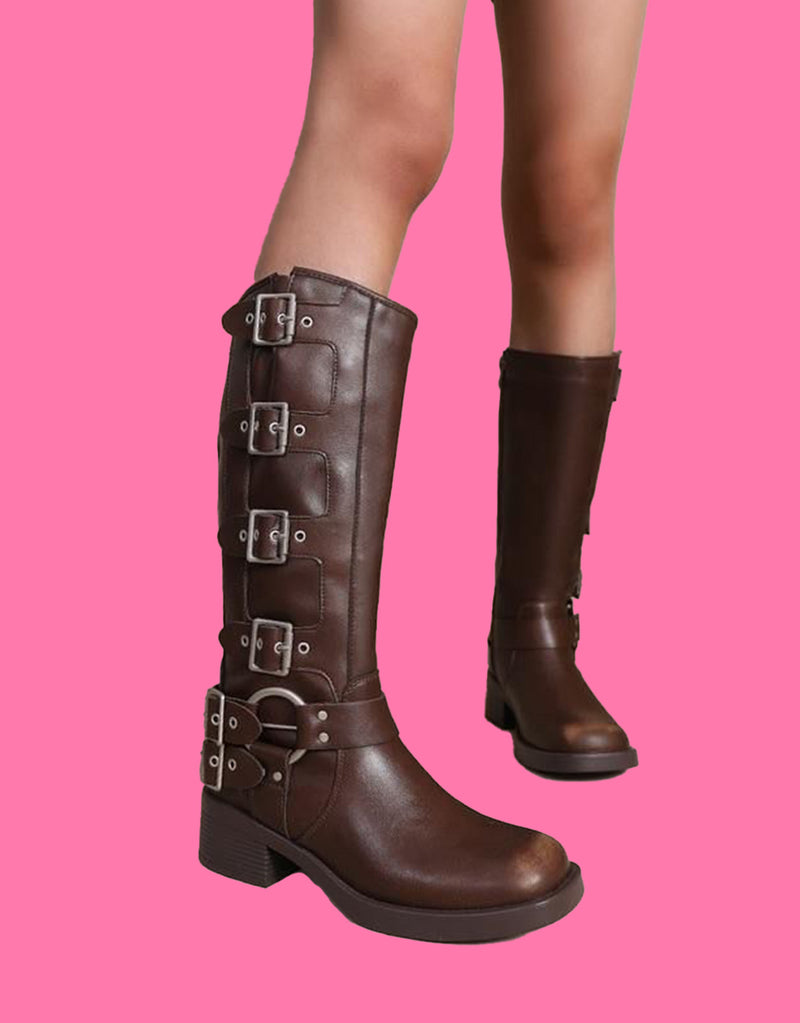 High buckle boots I