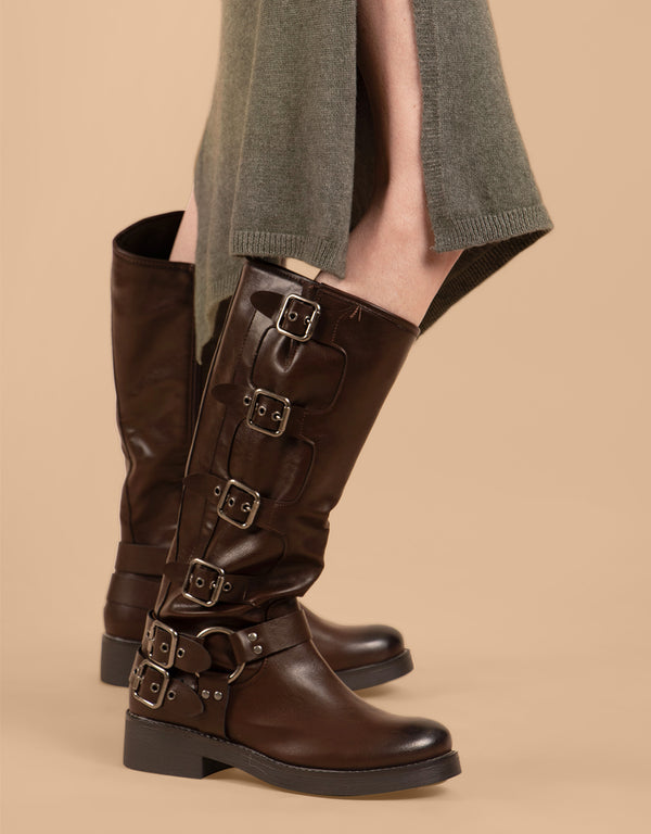 High buckle boots