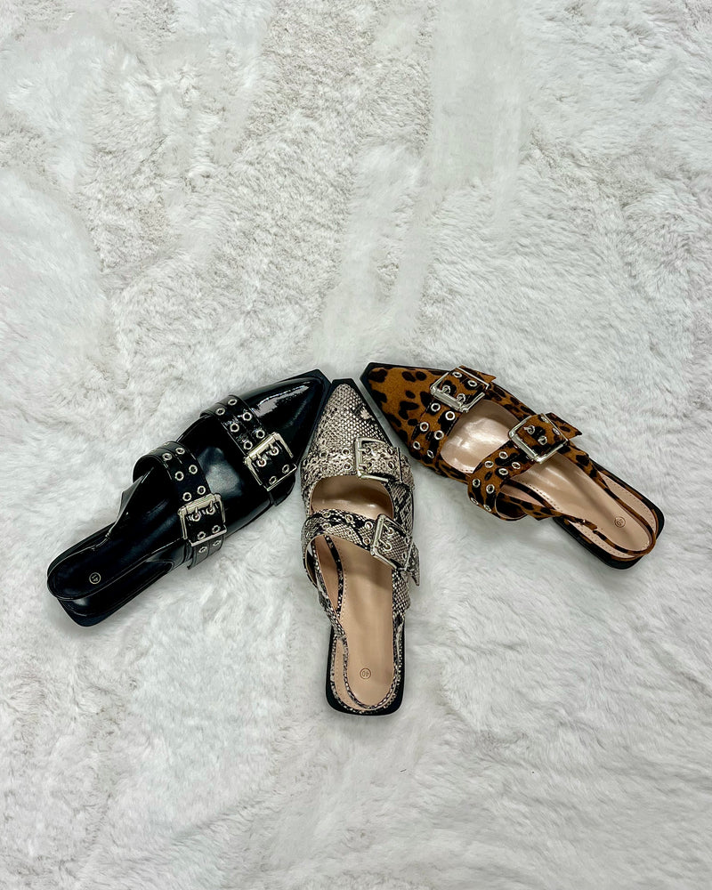 Buckle flats