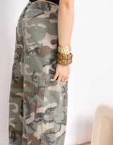 Camouflage barrel cargo trousers