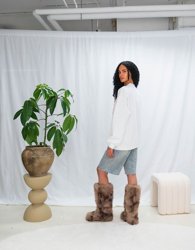 Idontsleepsweater_White_lightpink_2