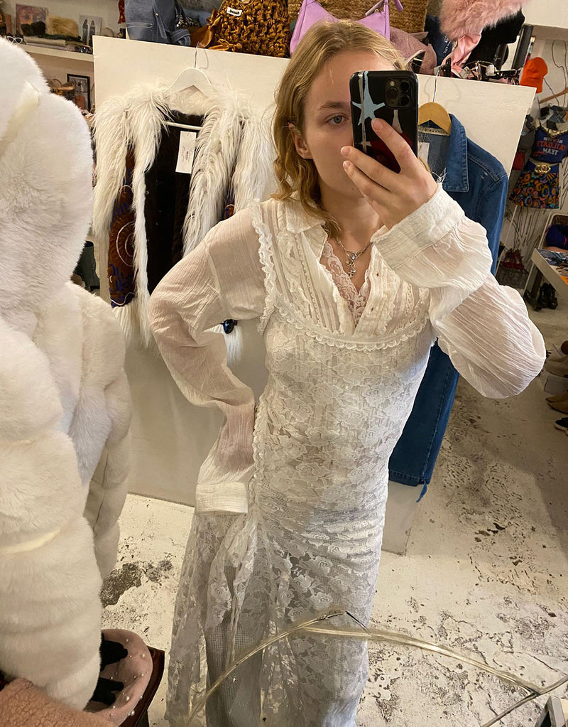 Lace roses split dress