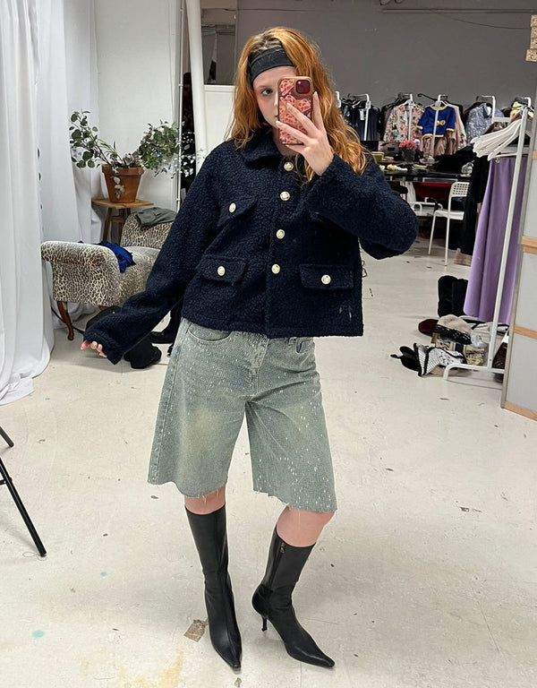 Multiple pockets buttoned jacket