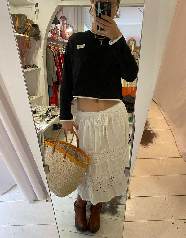 Open embroidery wide mini skirt