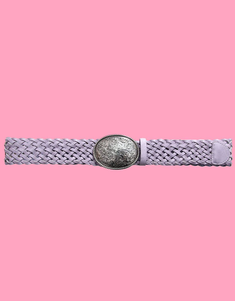 Oval buckle braided belt
