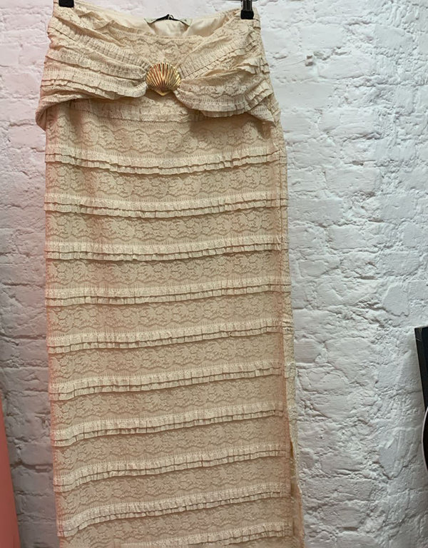 Shell detail long lace skirt