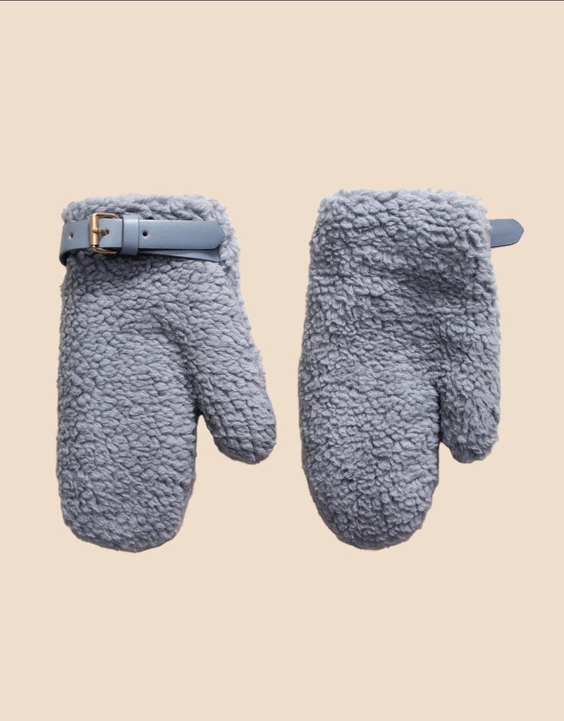 Teddy mittens with buckle