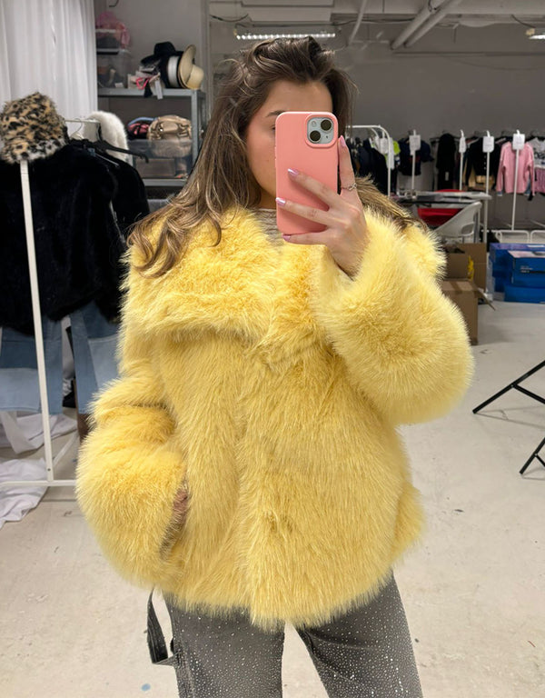 V neck faux fur coat I