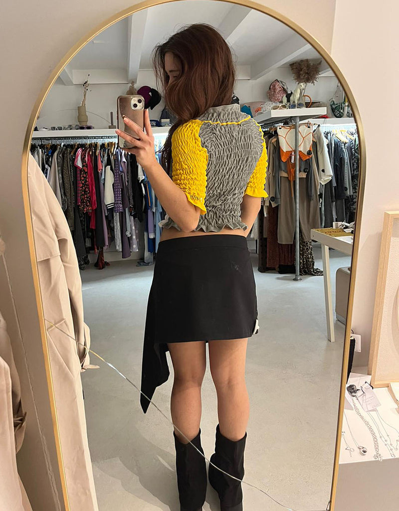 Asymmetric skirt