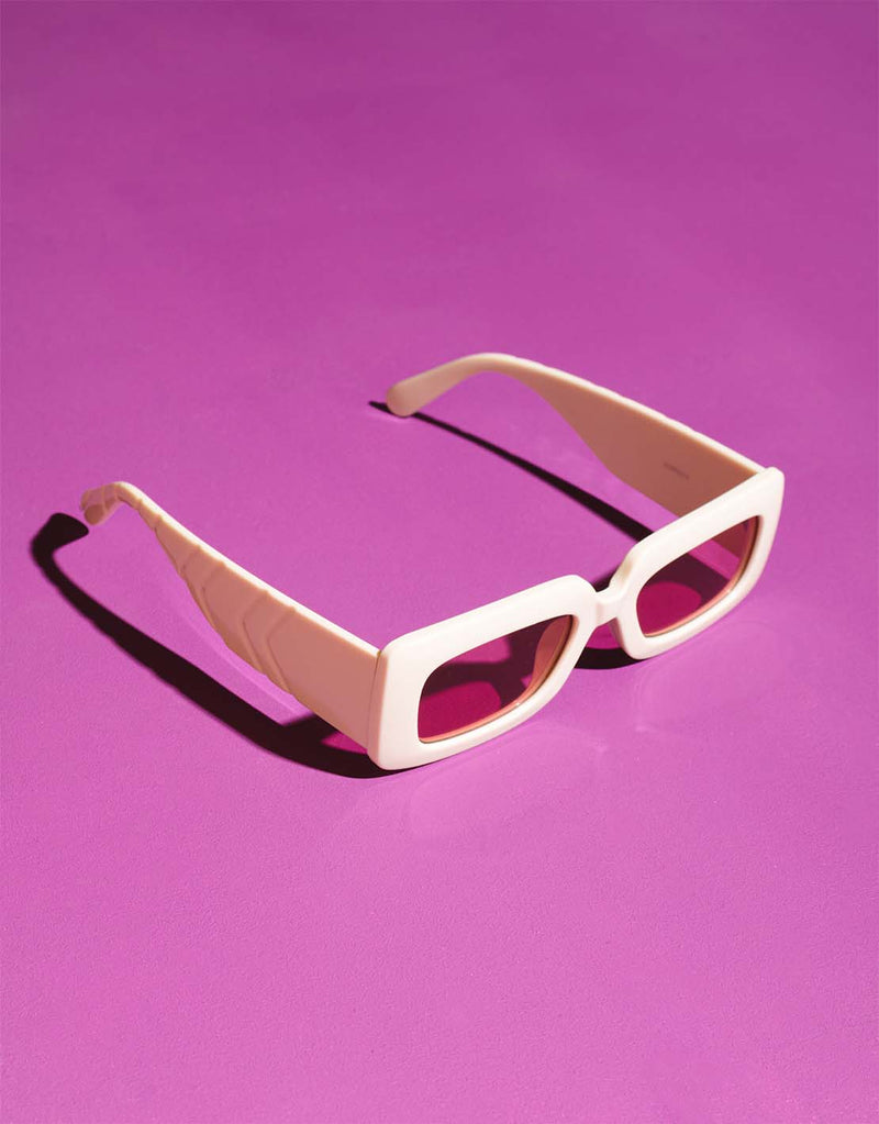 Centerfold sunglasses