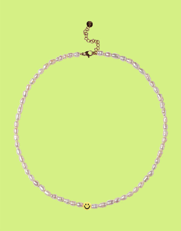 Fine pearl smiley necklace
