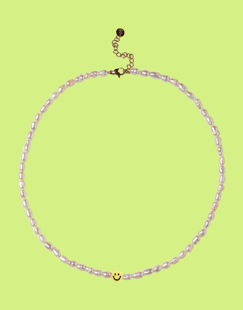 Fine pearl smiley necklace
