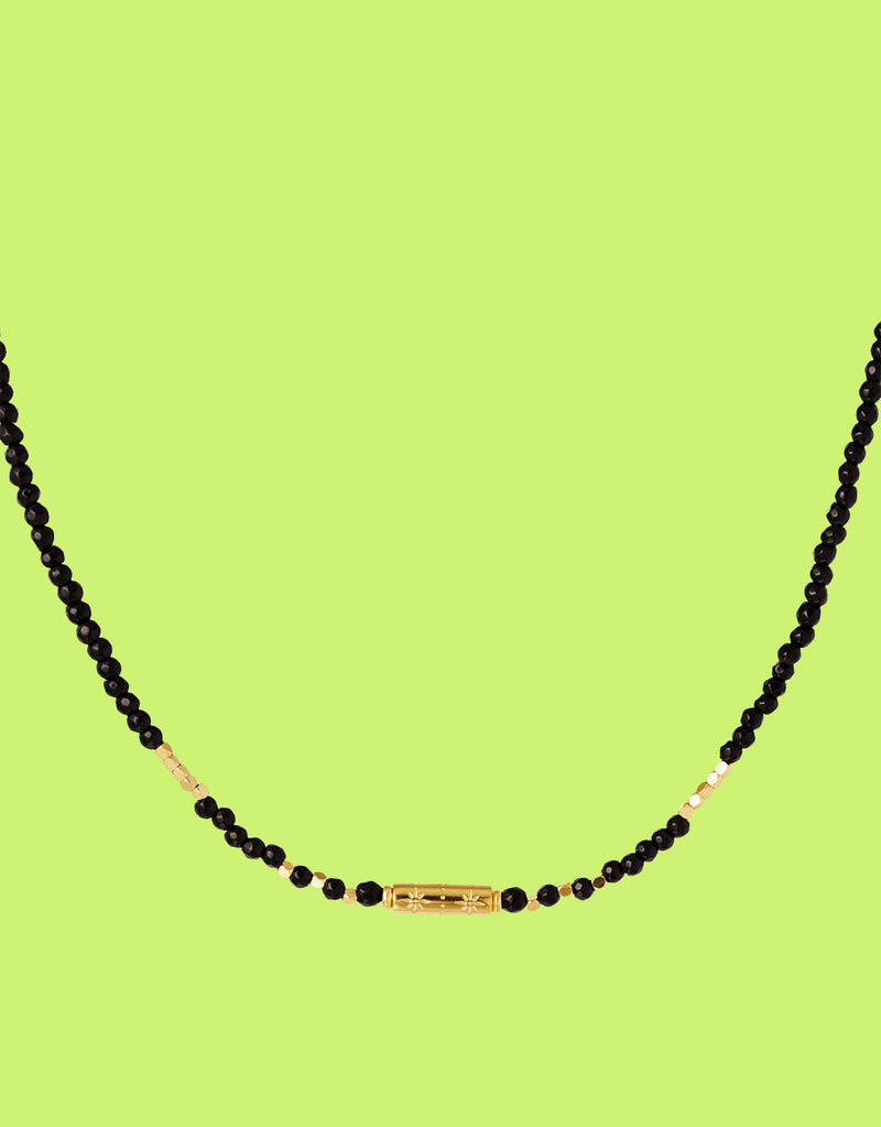 Gold pendant beaded necklace