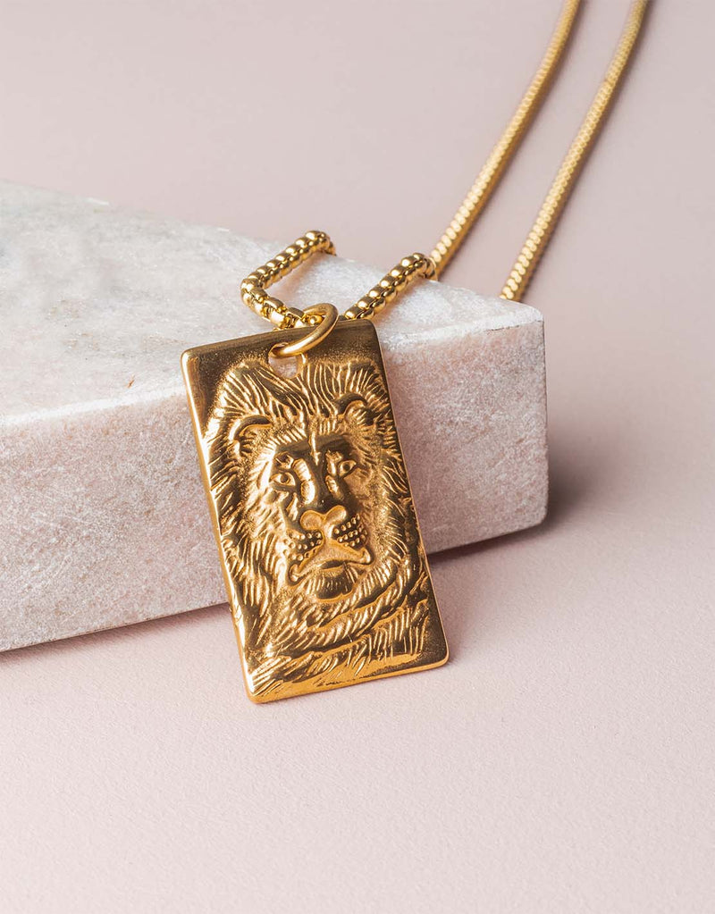 Squared lion necklace