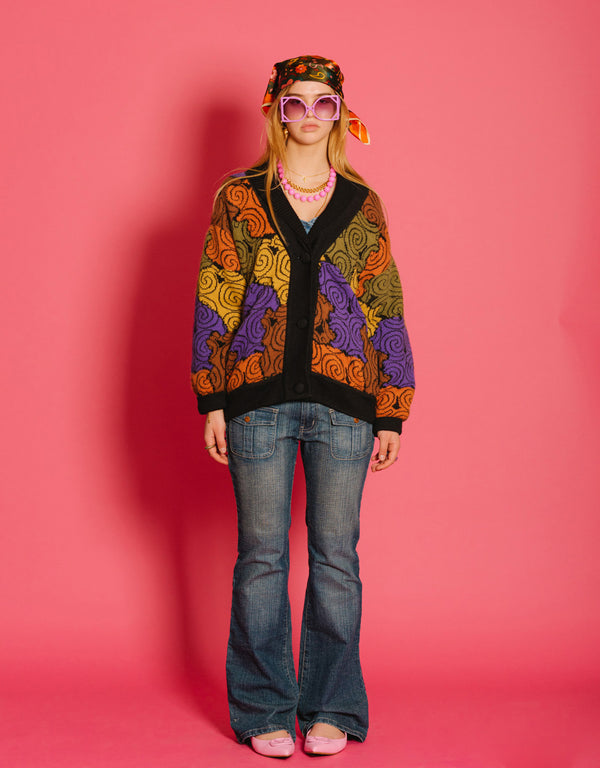 Vintage cardigan with swirly pattern