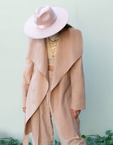 In-between felt coat